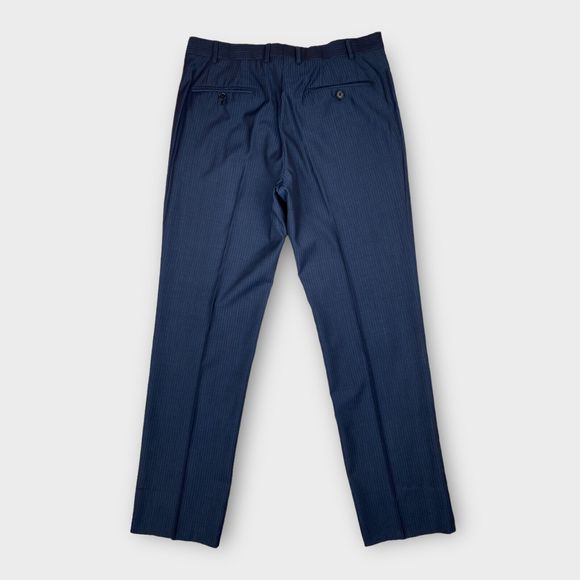 Armani Collezioni Men's M Line Navy Pinstriped Suit 2 Button Wool 2pc - 40R, 32W - Picture 12 of 15